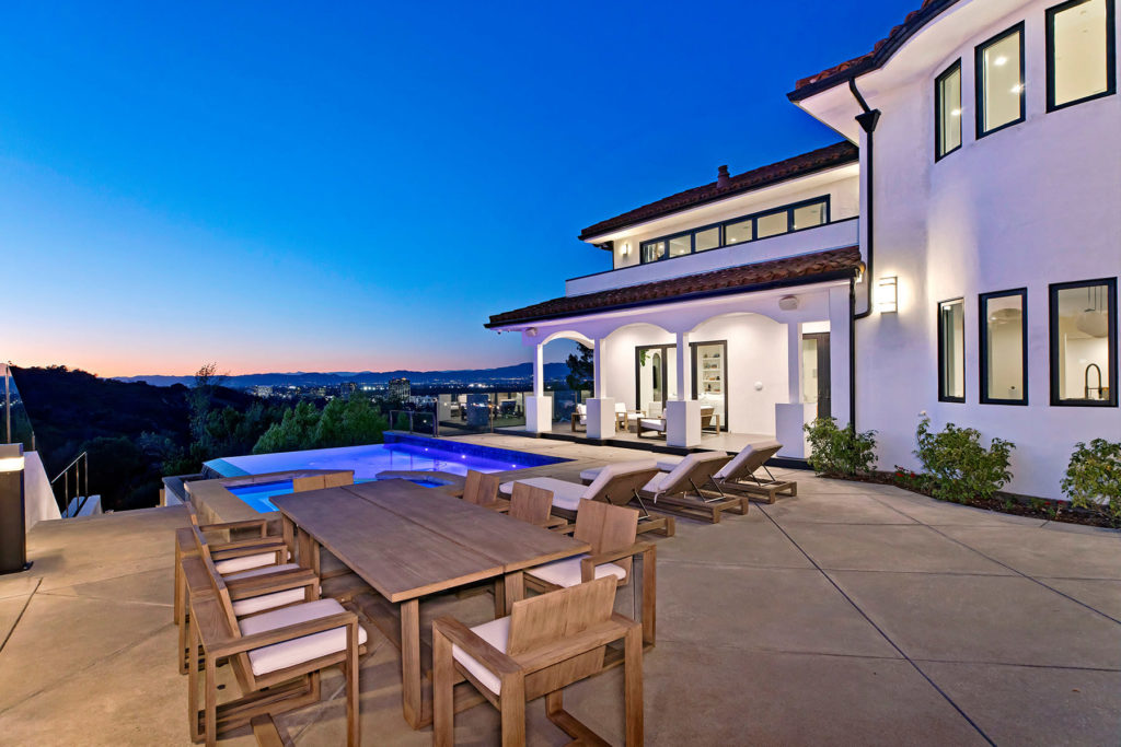 Dwyane Wade and Gabrielle Union List Sherman Oaks mansion