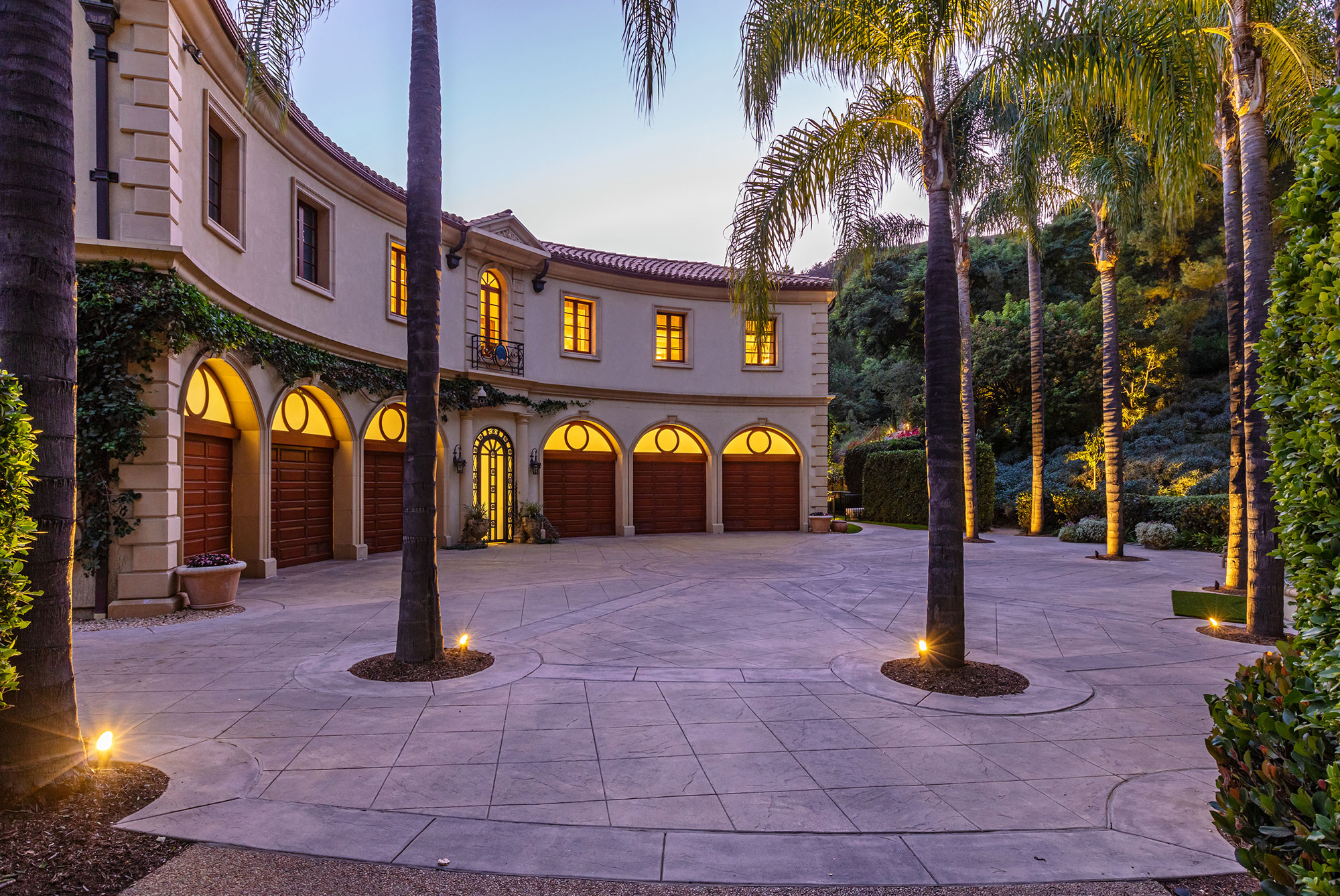 BEVERLY ビバリー イングリッシュ ファームハウス 62-001 2000 Mark Wahlberg's Beverly Hills Mansion Lists for $87.5M