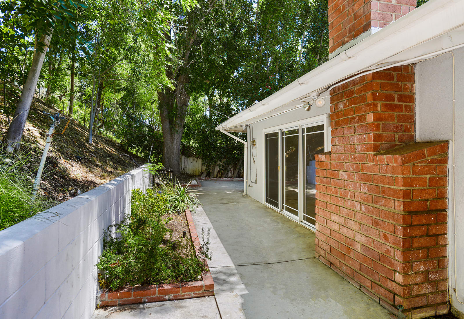 listing-img