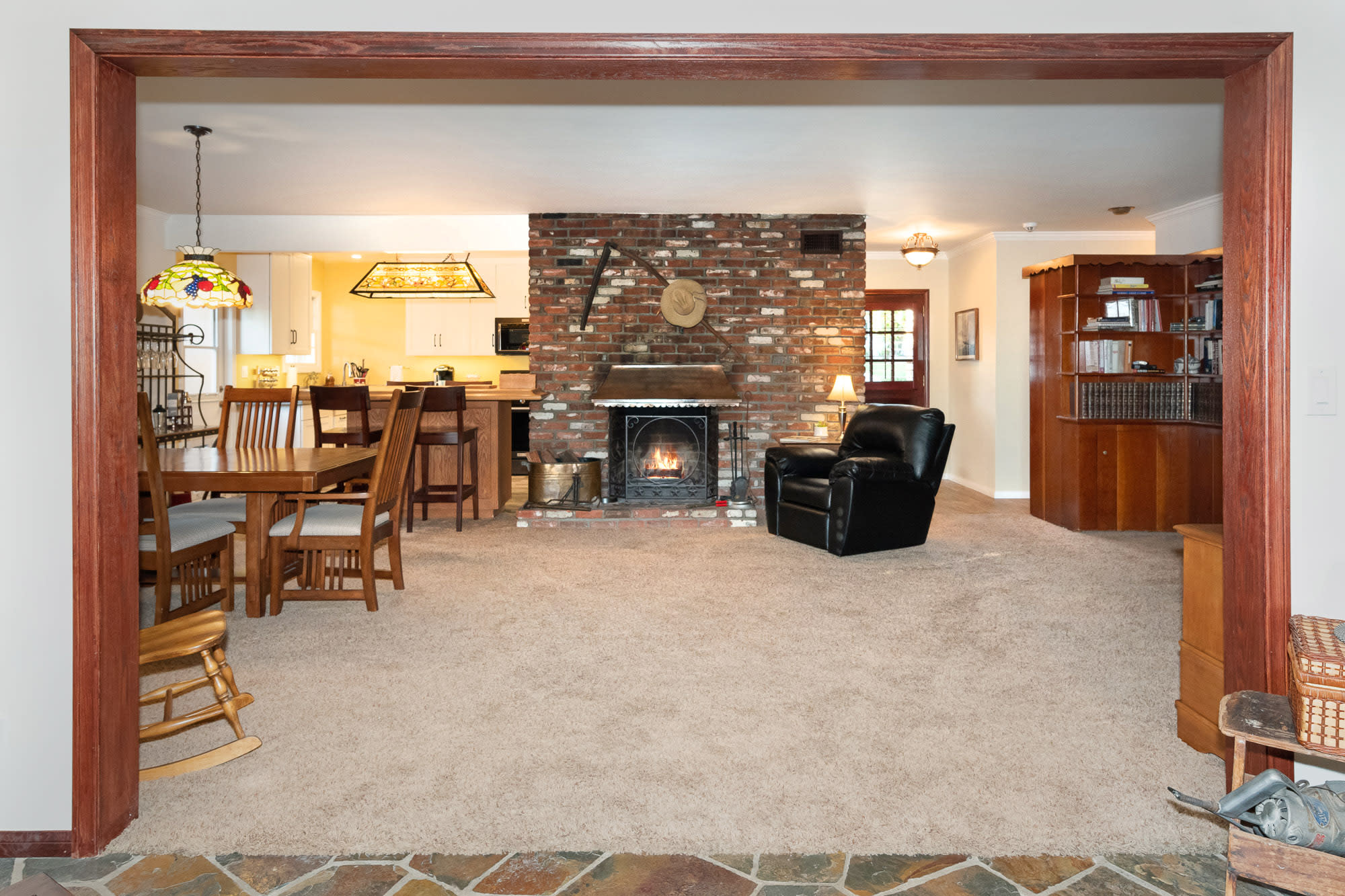 listing-img