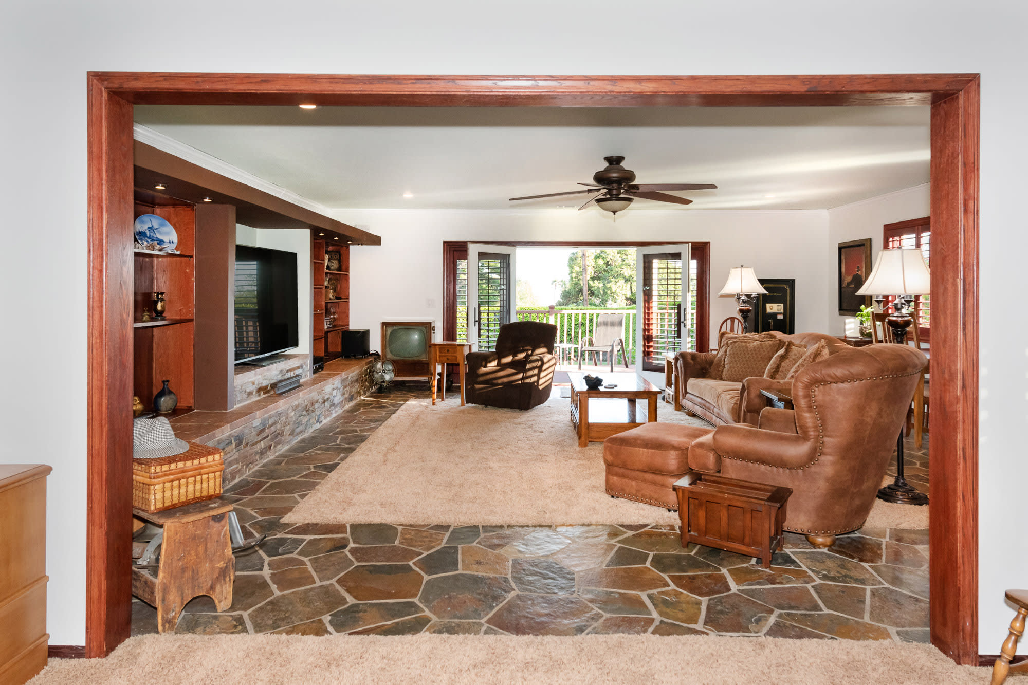 listing-img