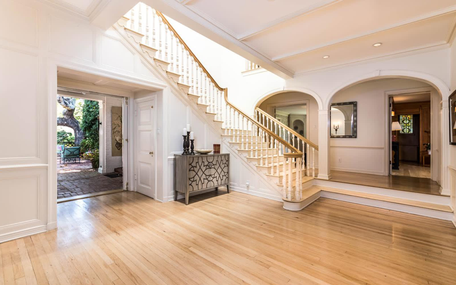 listing-img