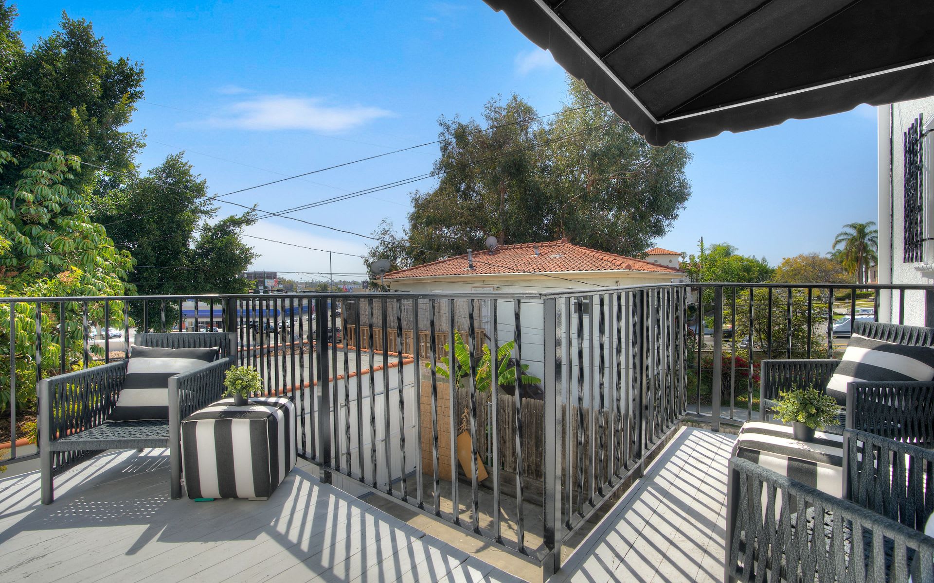 listing-img