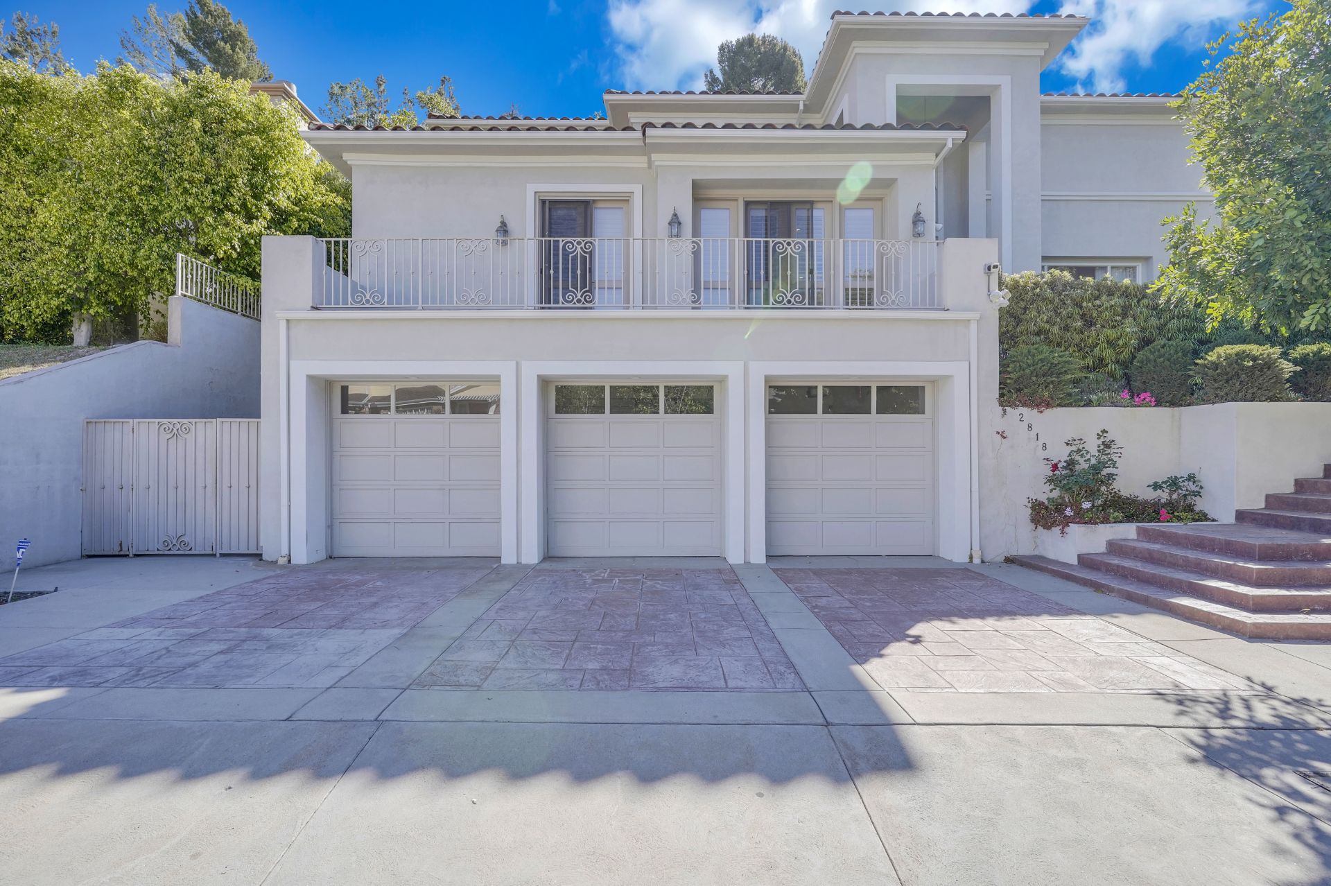 listing-img