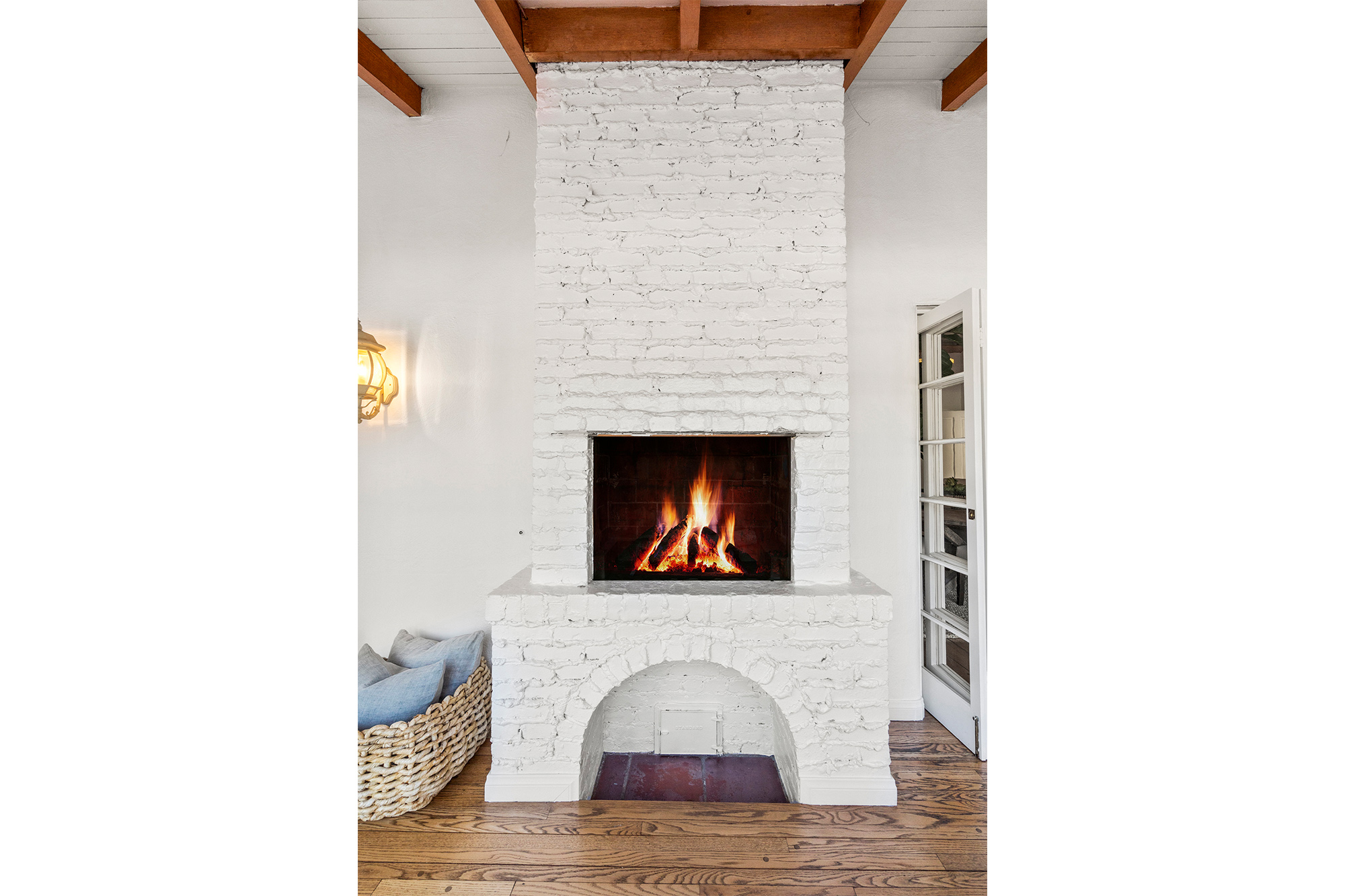 listing-img