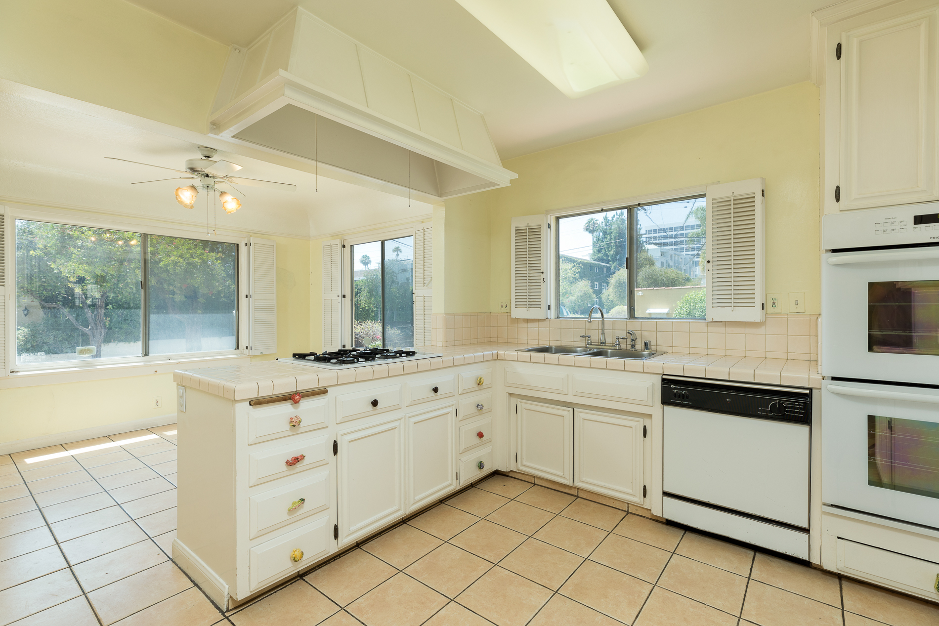 listing-img