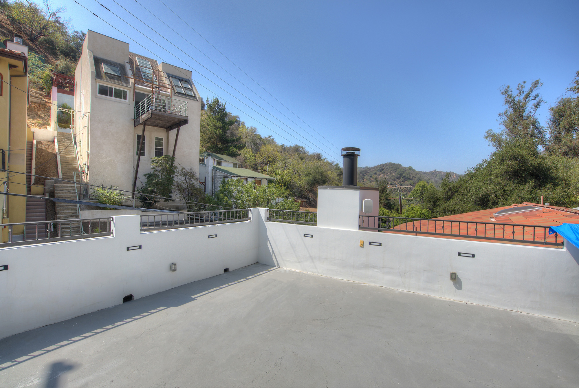listing-img
