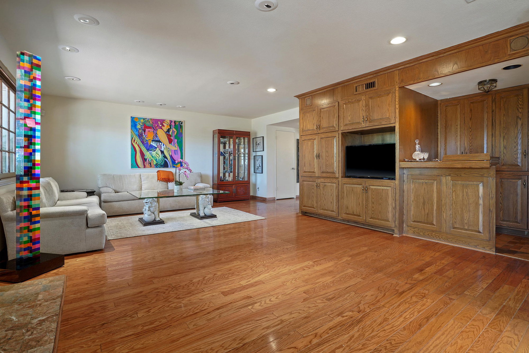 listing-img