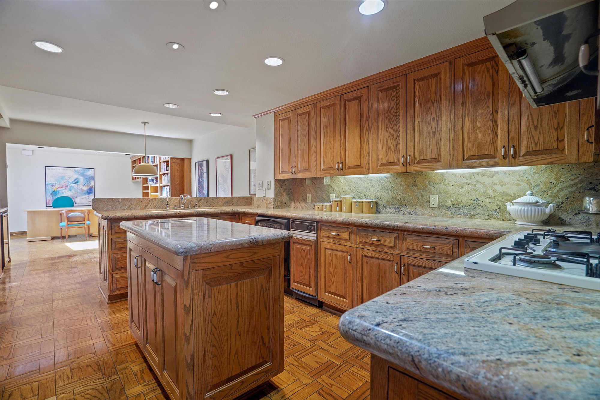 listing-img