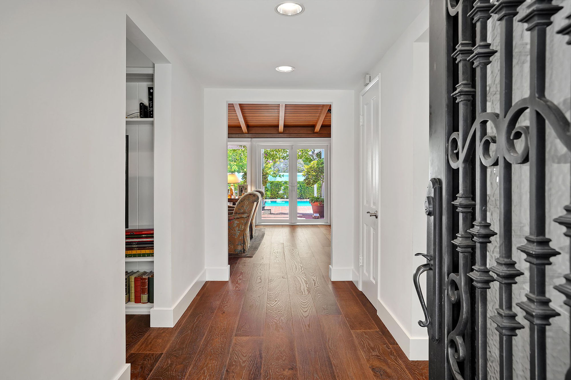 listing-img