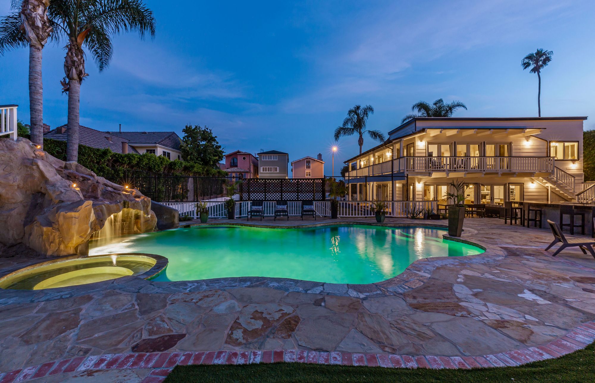 listing-img