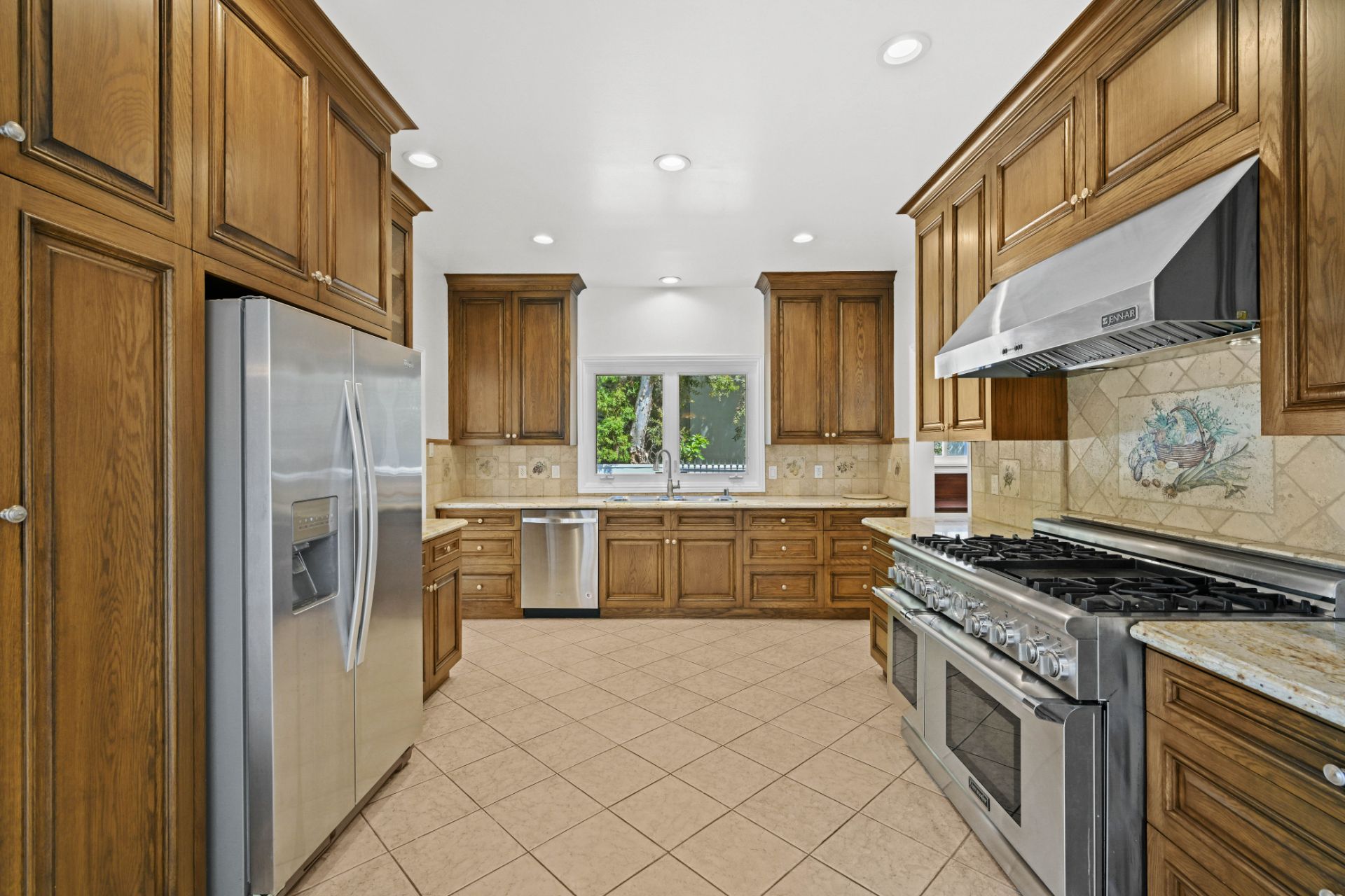 listing-img