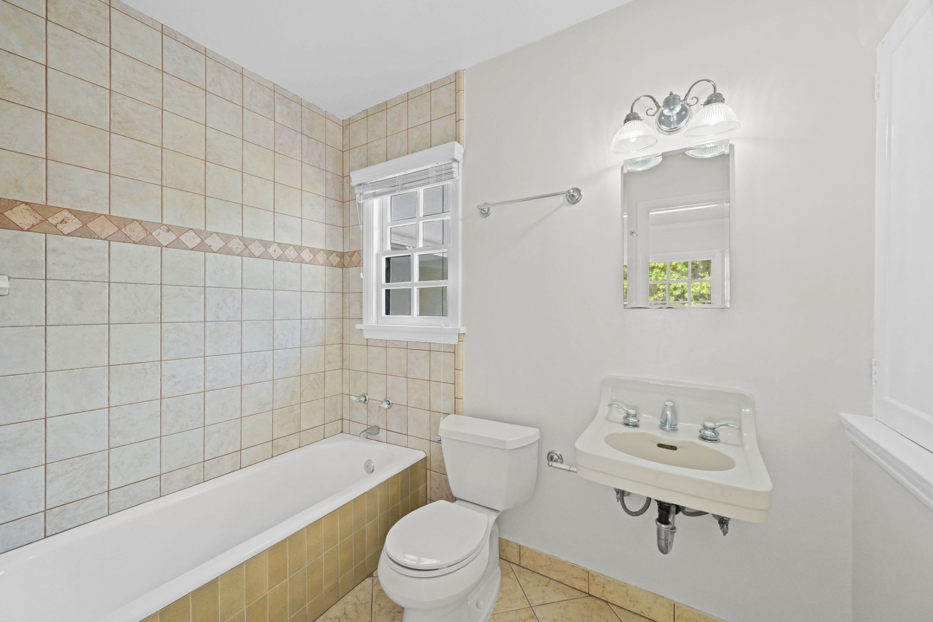 listing-img