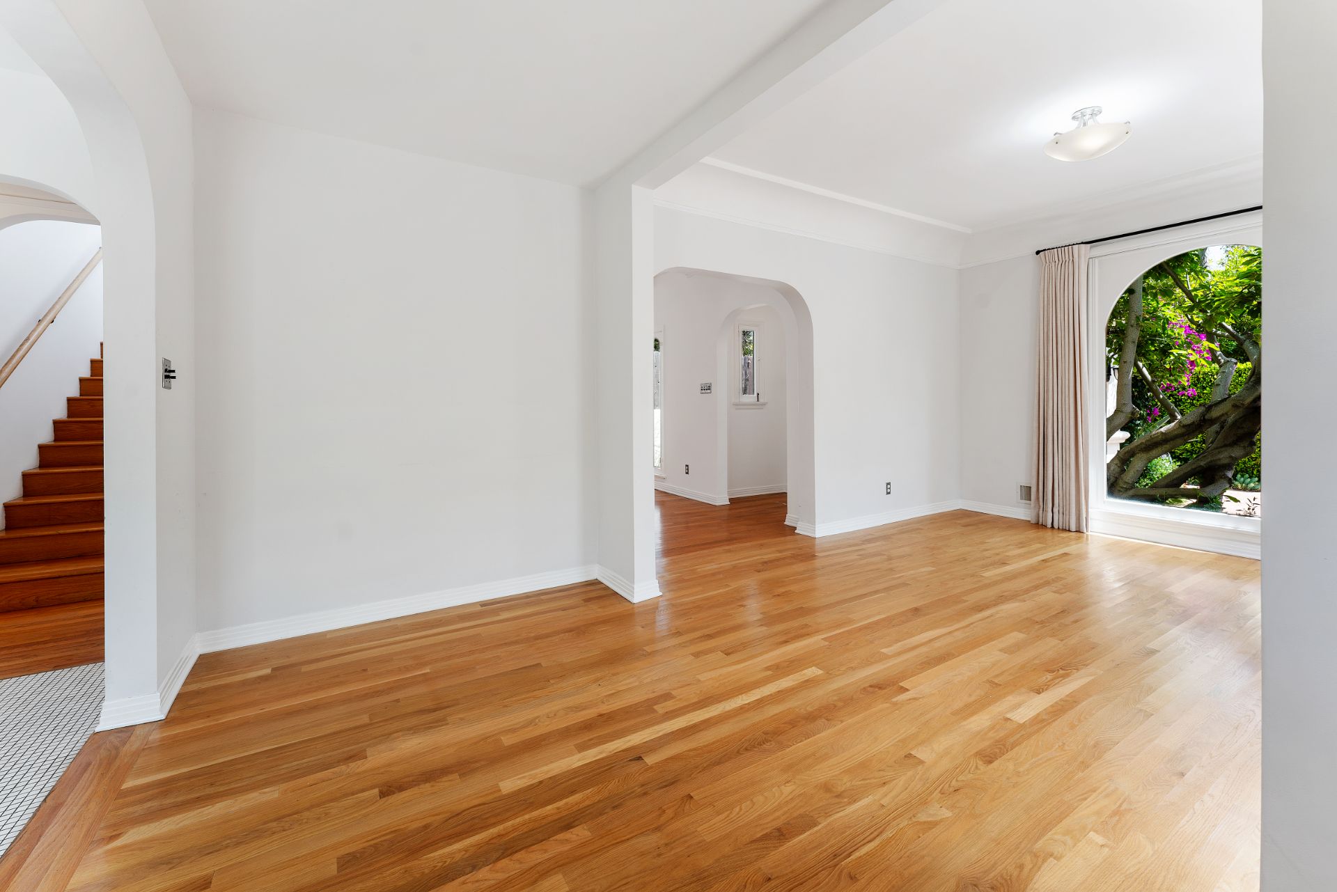 listing-img