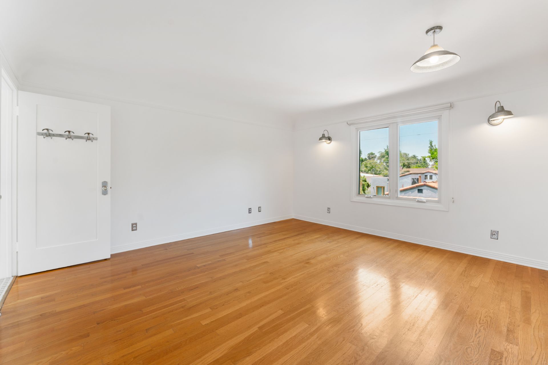 listing-img