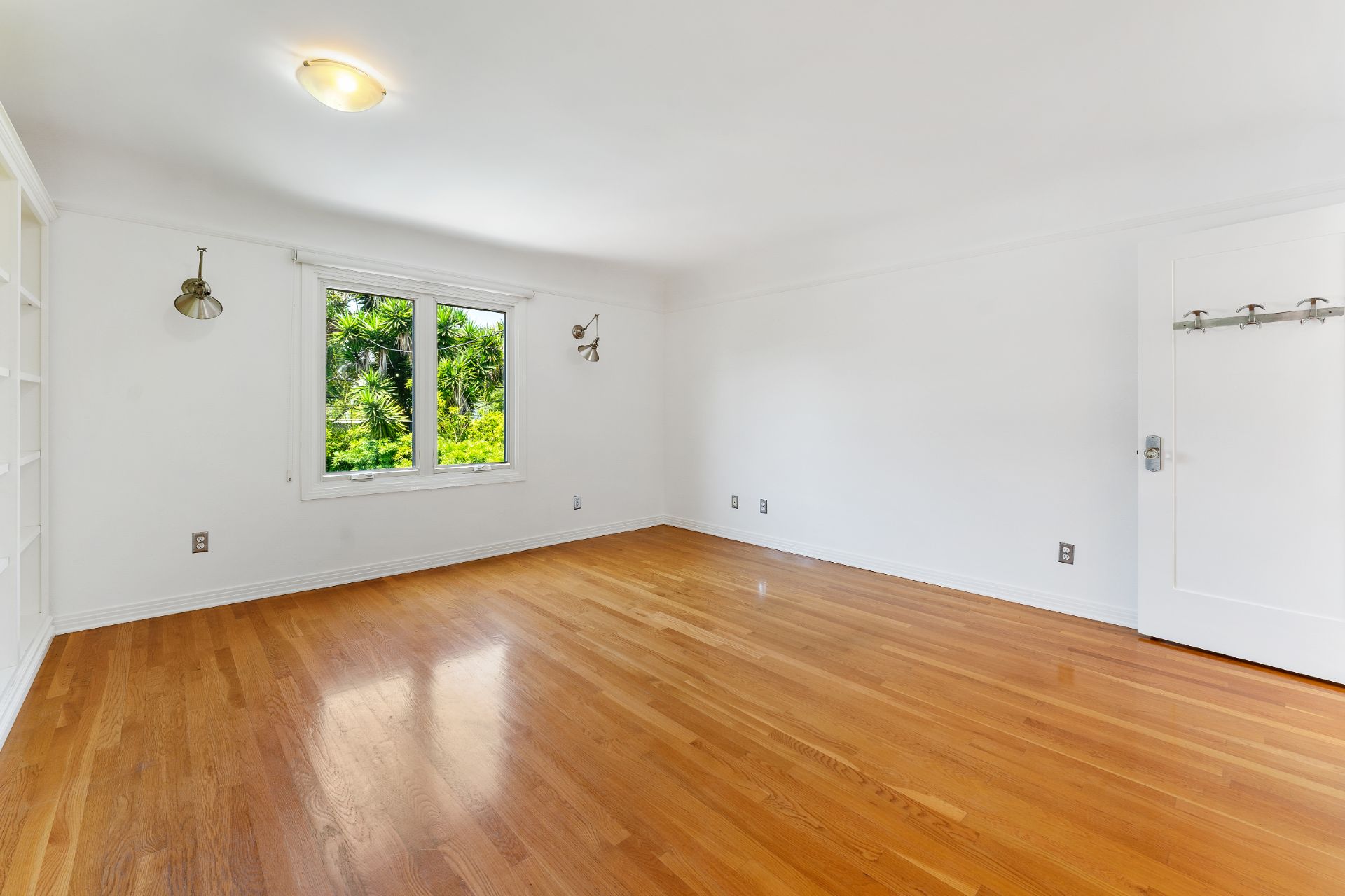 listing-img