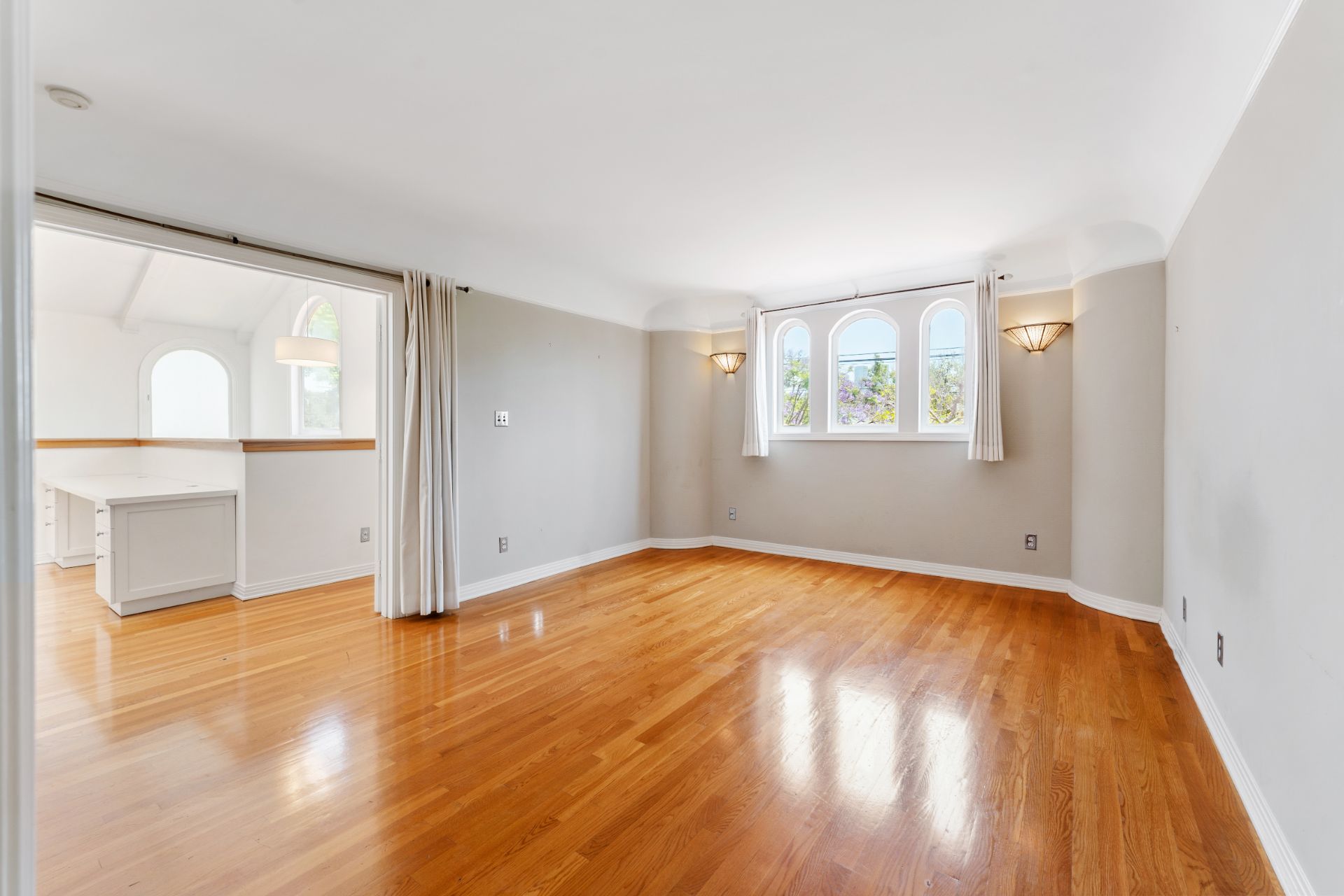 listing-img