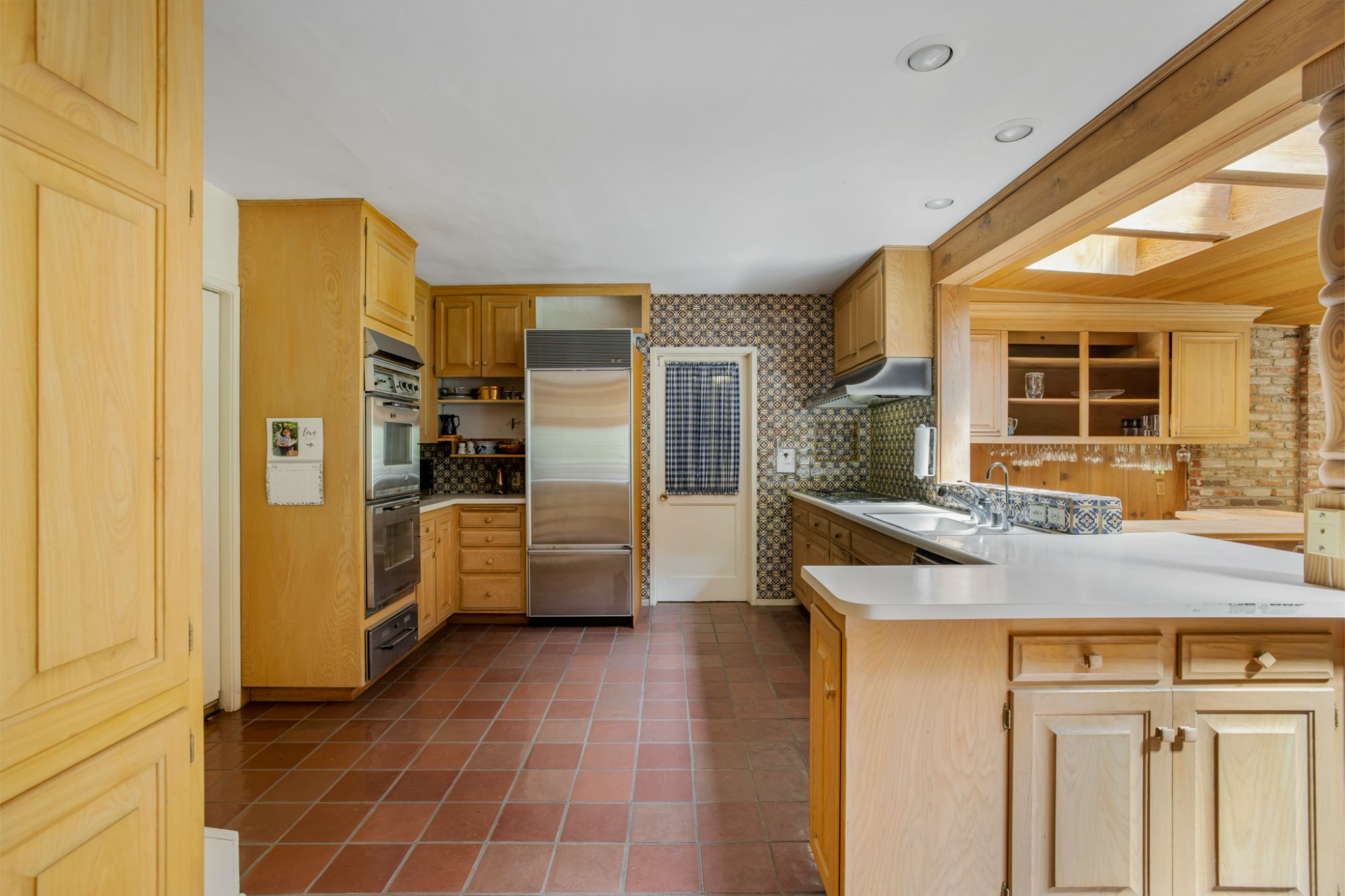 listing-img