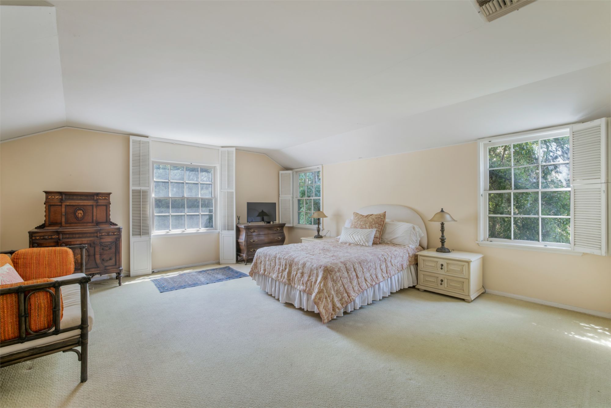 listing-img