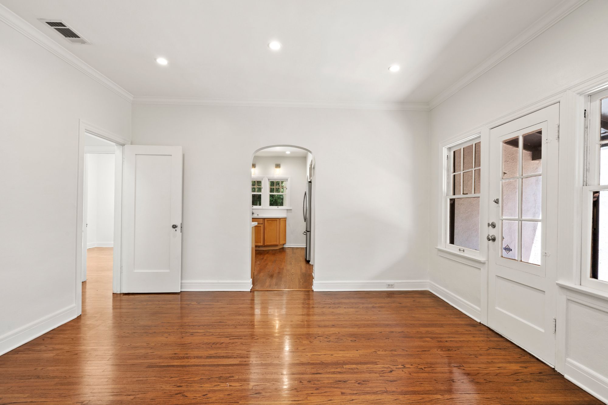 listing-img