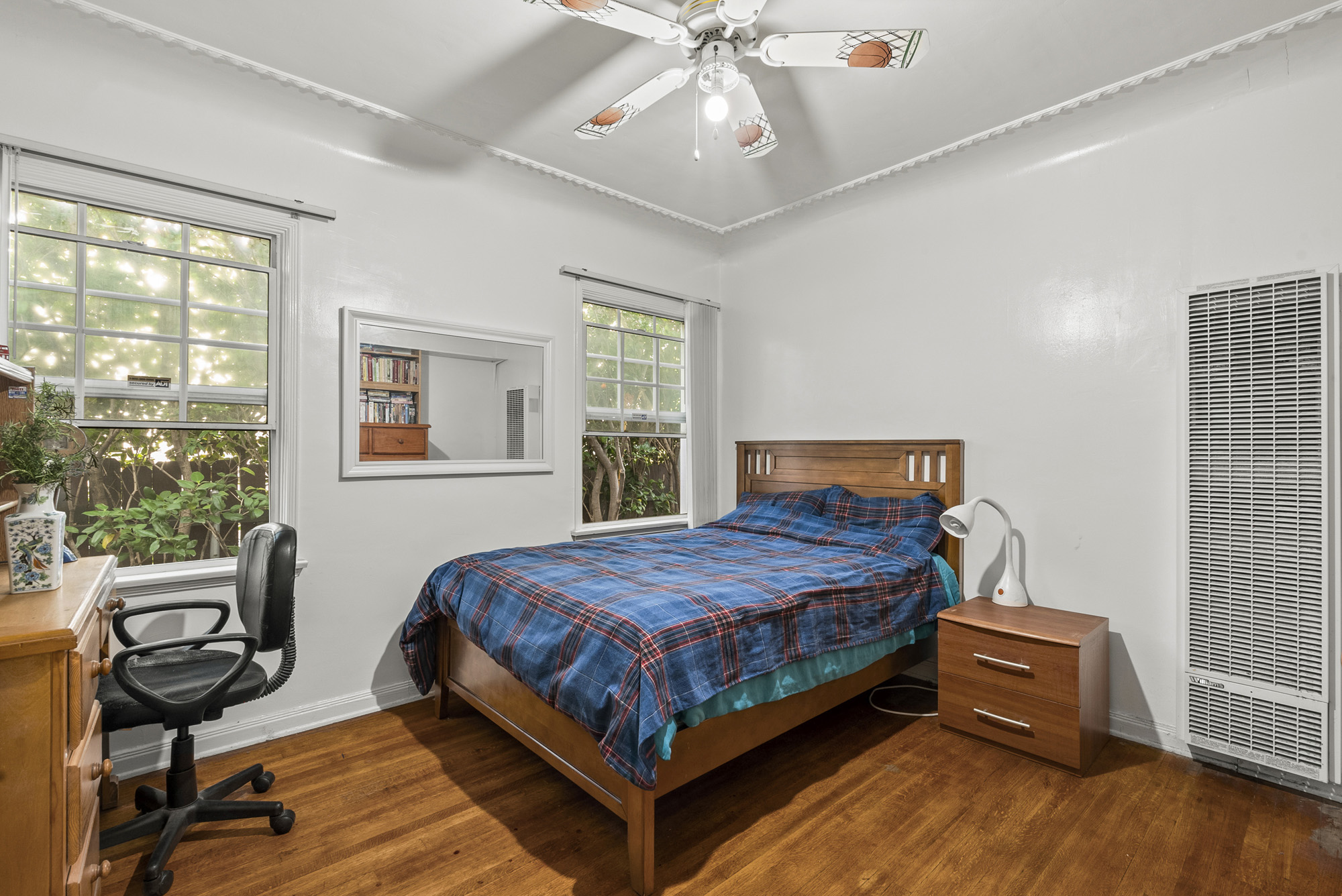 listing-img