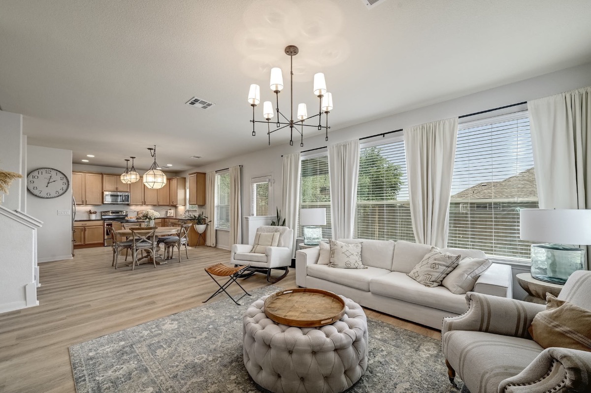 Just Listed! 17909 Linkview Dr, Dripping Springs, Texas 78620