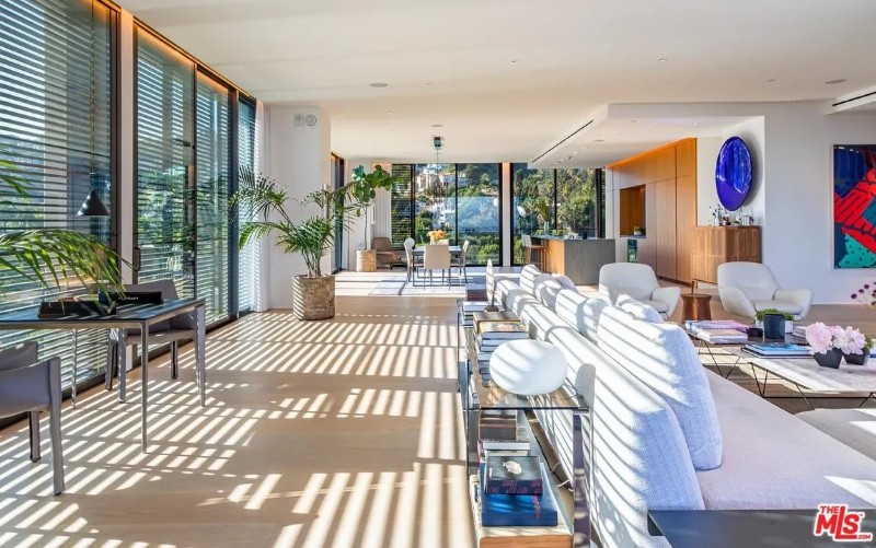 realtor at a business meeting with his client