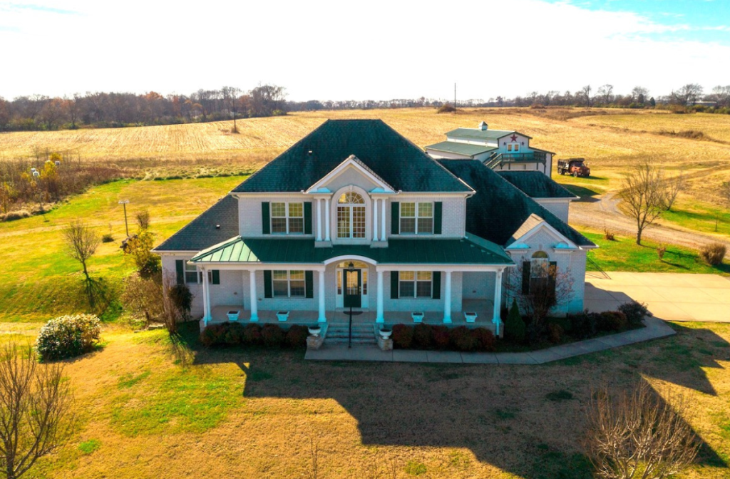 Aerial view of luxery home
