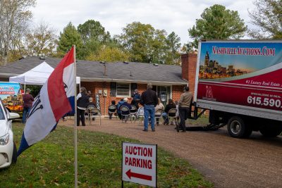 Absolute Auction Excitement on Auction Day with NashvilleAuctions.com