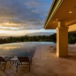 Oceantfront house with swimming pool