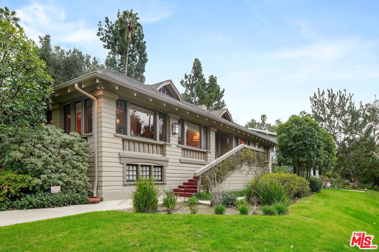 Property Banner