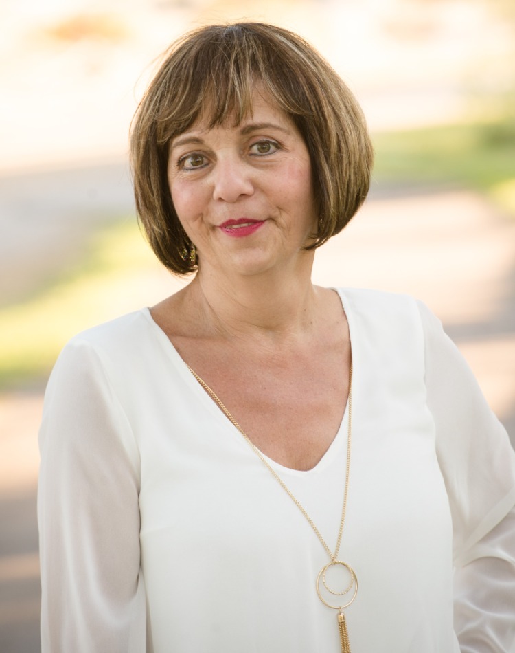 Carol Banayot