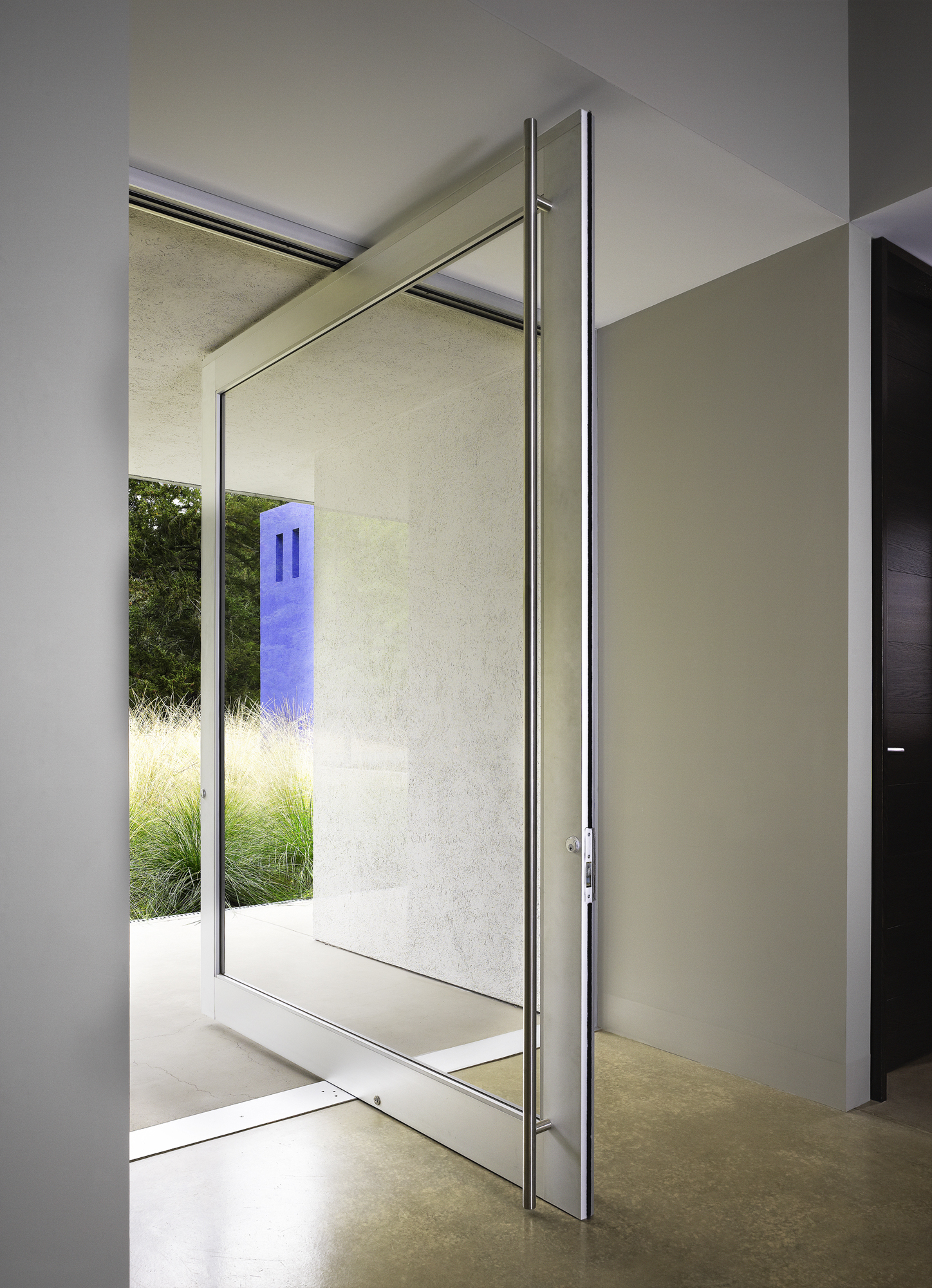 05 Livingston Door_EDIT smaller - 660LindaFalls