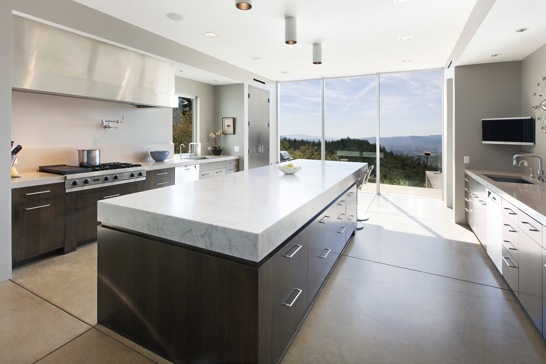 12 660LindaFalls Kitch2- 660LindaFalls