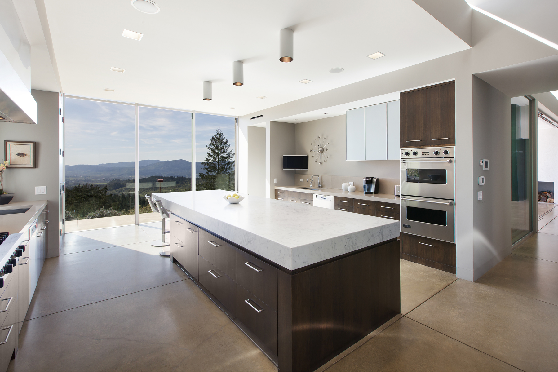 13 660LindaFalls Kitch3- 660LindaFalls