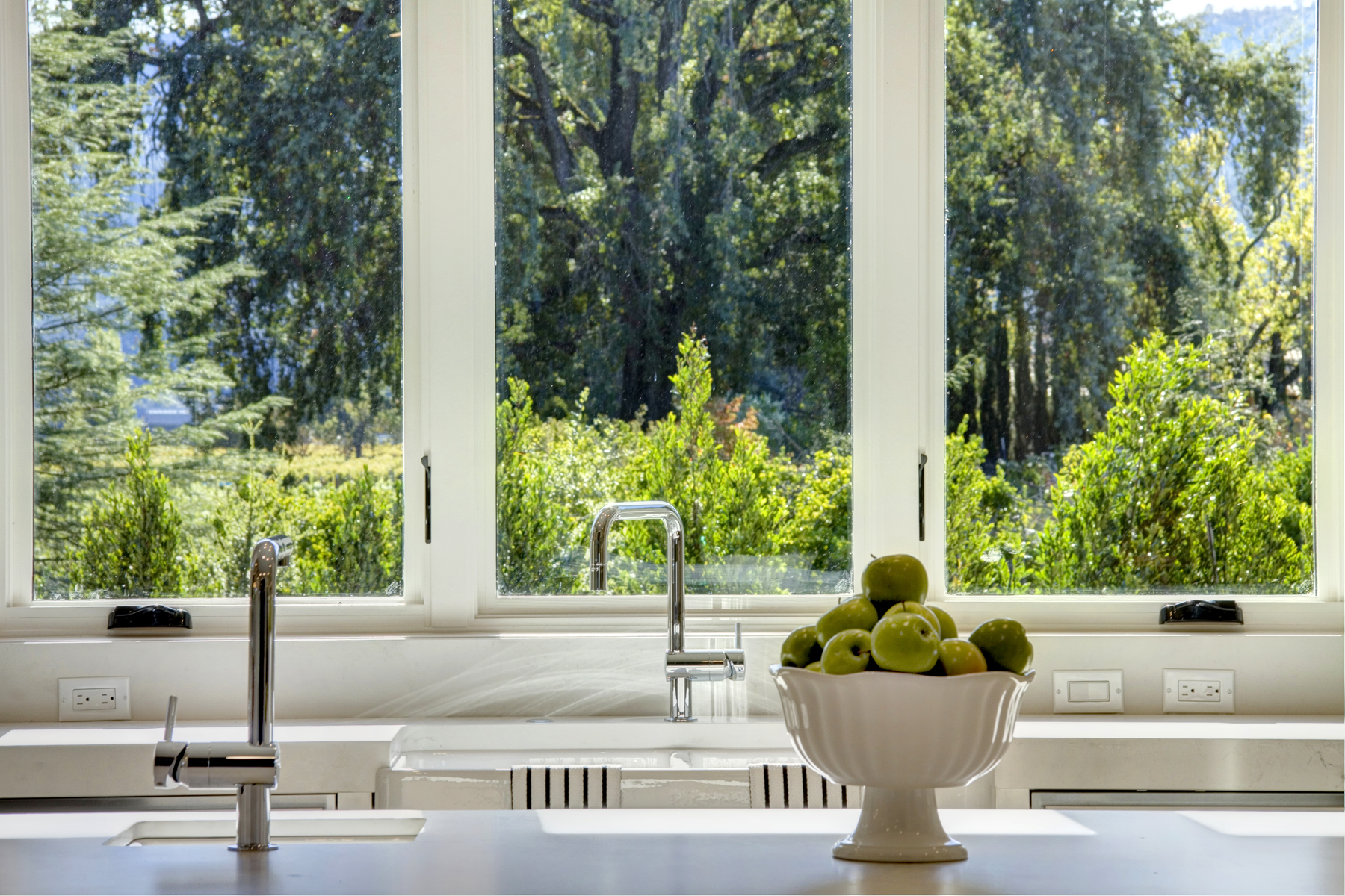 18 _MG_9102adjust- 199ZinfandelLane