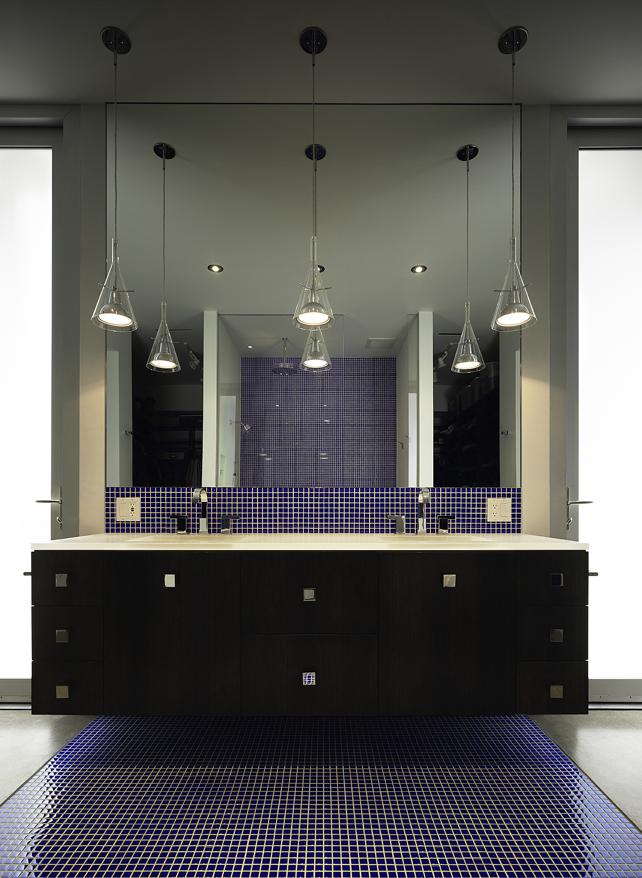 20 LivingstoneBath Color Adjusted Cyd Edit- 660LindaFalls