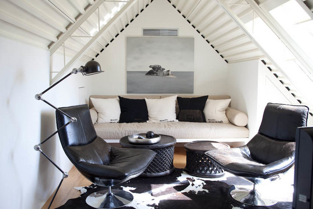 L O V E  T H E  L I G H T