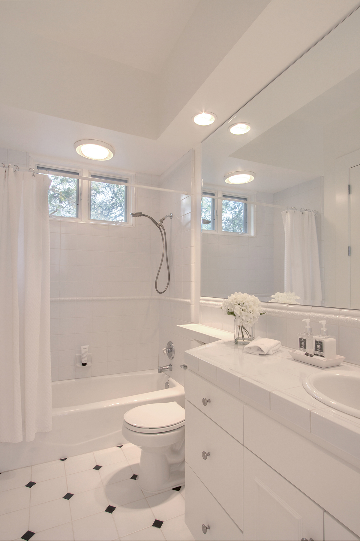 22 12photo - 2373NThird