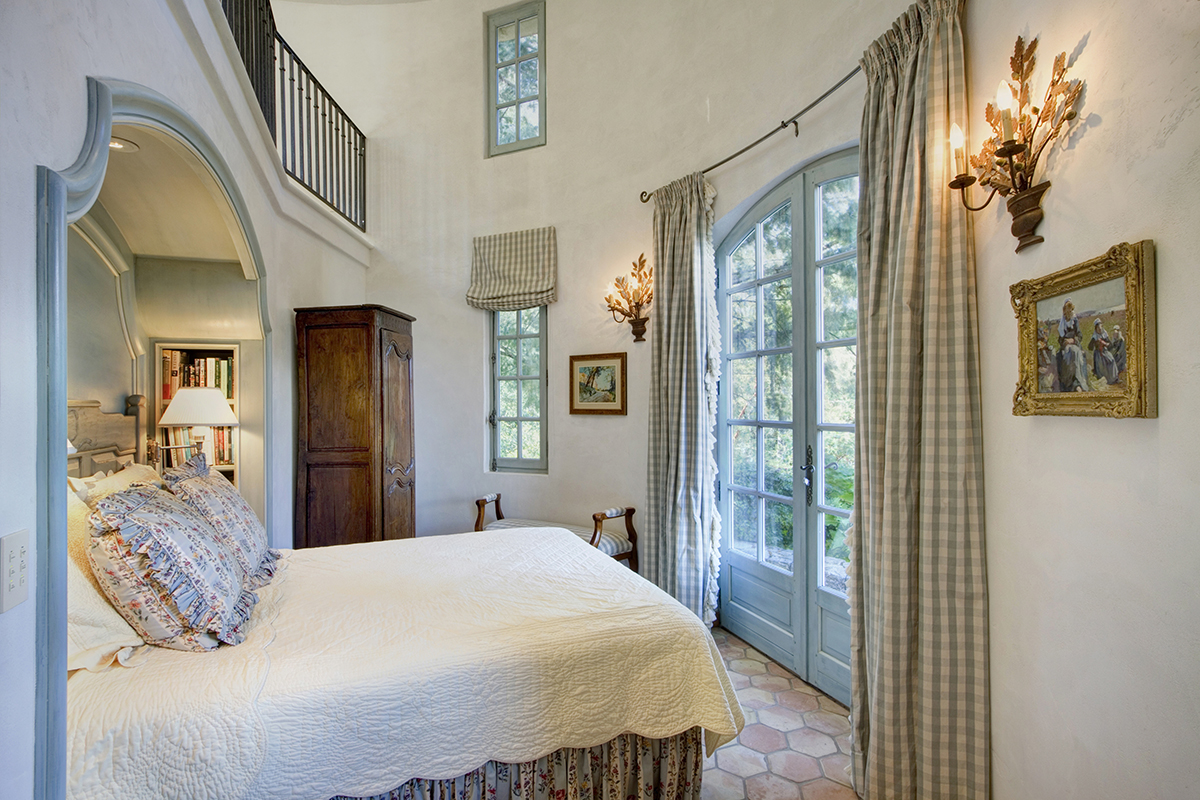 24 28photo- 1799OakvilleGrade