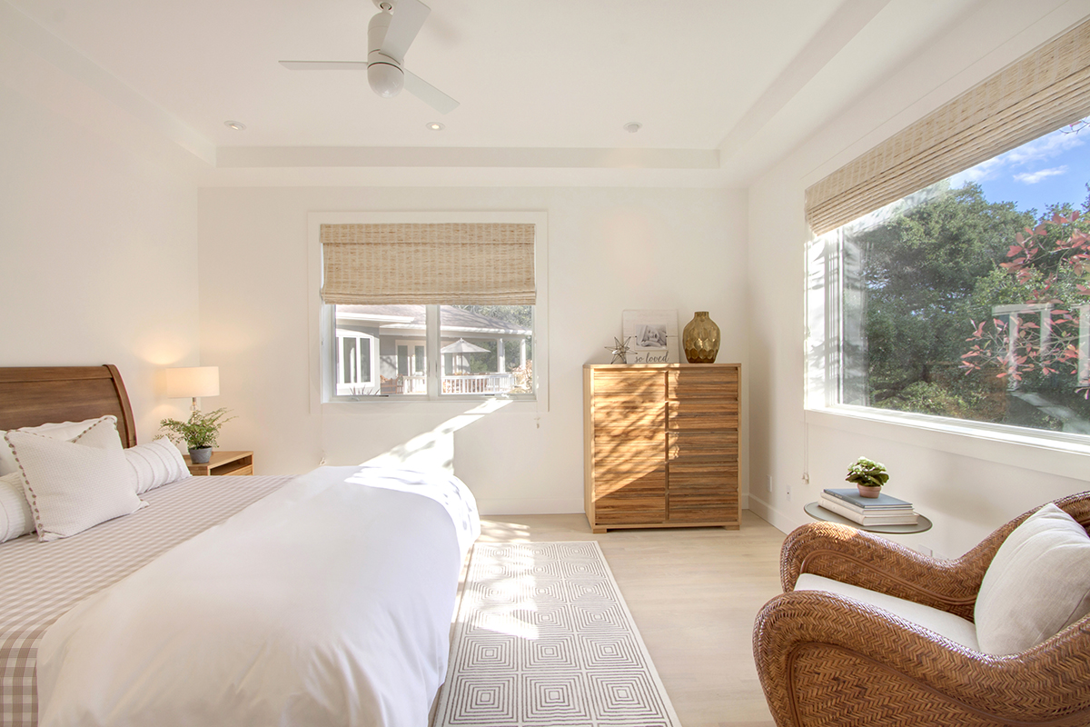 27 21photo - 2373NThird