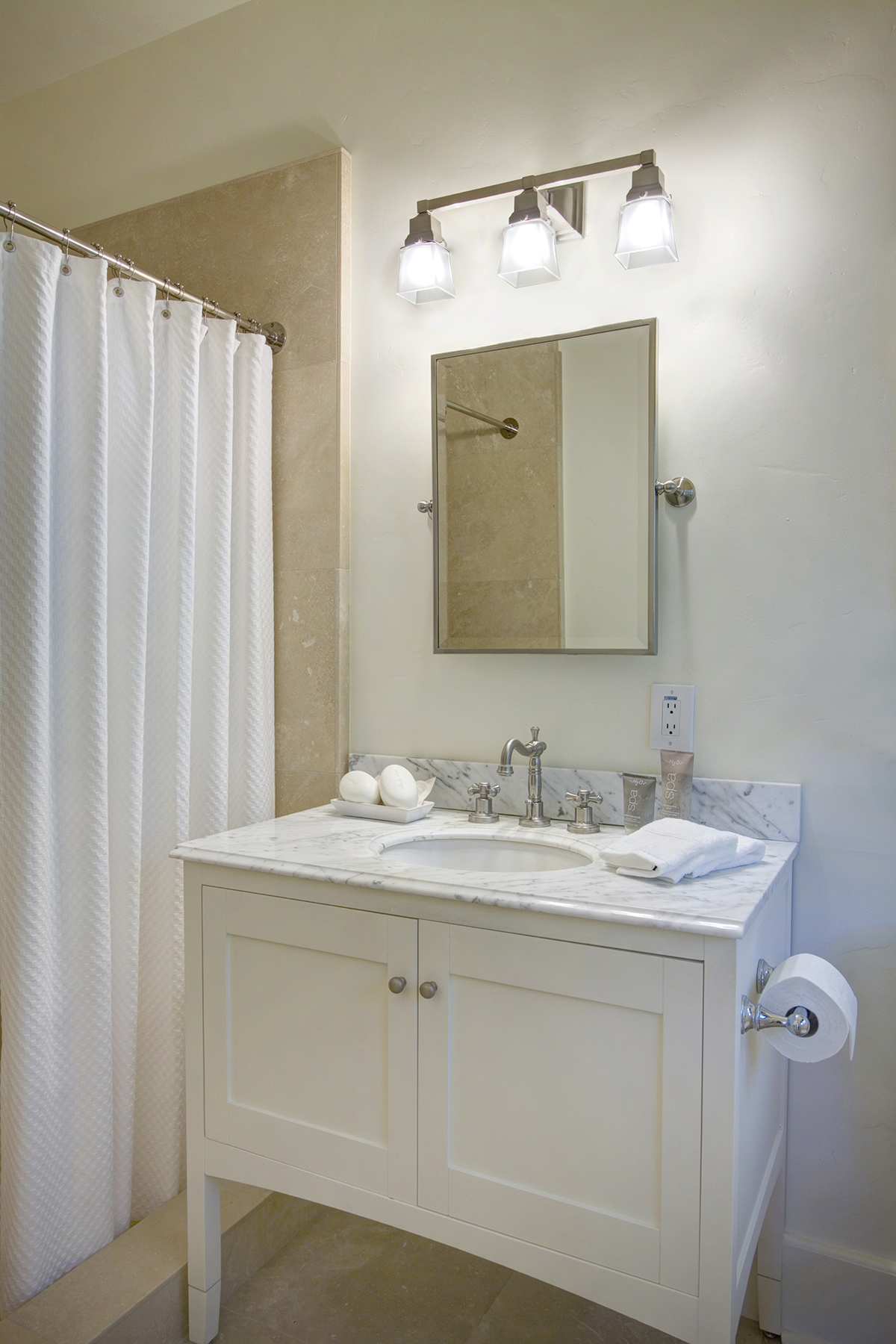 31 17aphoto- 1221GreenValleyRd