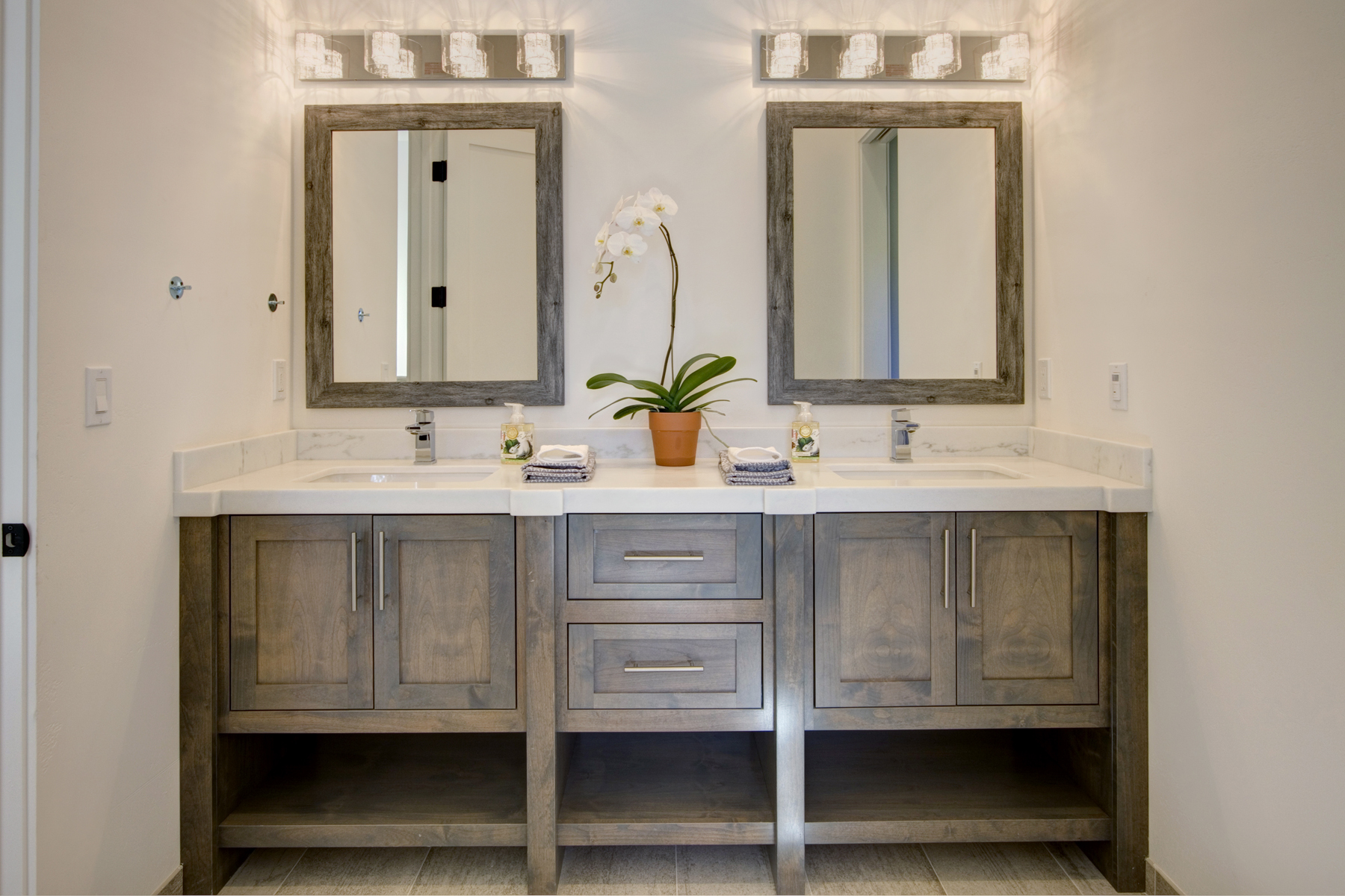 37 _MG_9238adjust- 199ZinfandelLane