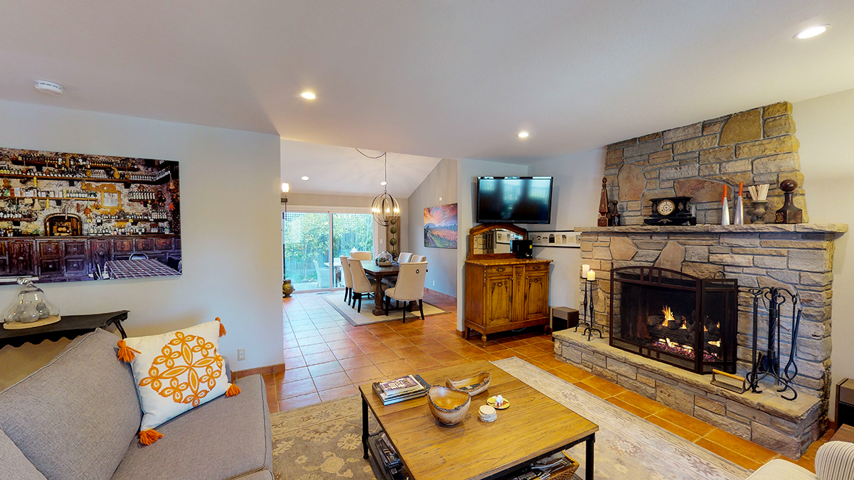 09 - Tainer_Street_Photo-5- 1550TainterStreet