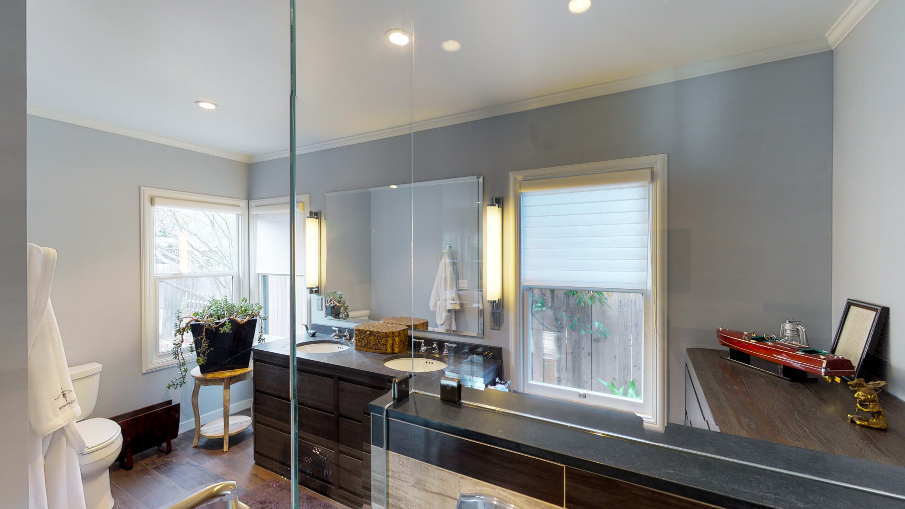 21 - 1628_Adams_Street_Photo-16