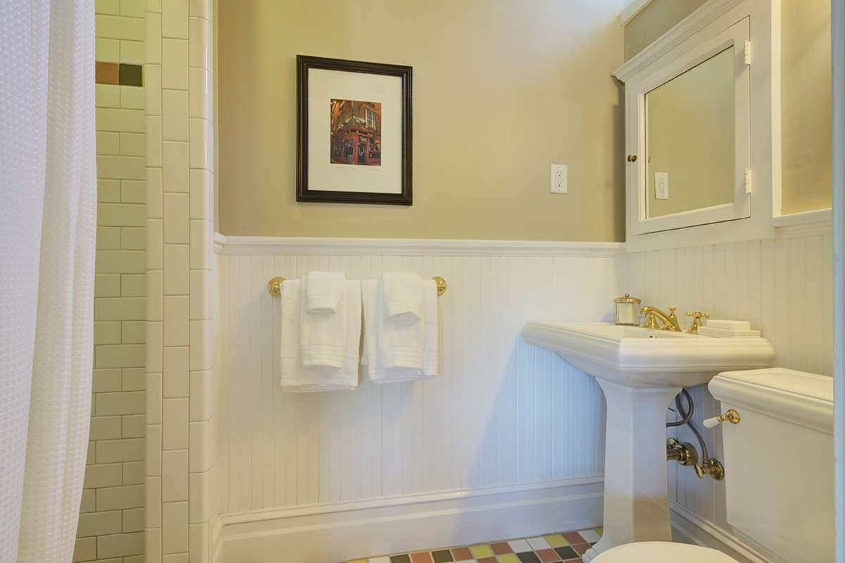 25 6 IMG_0006_07_08_09_10_Interior 2_EDITED - 1407KearneyStreet