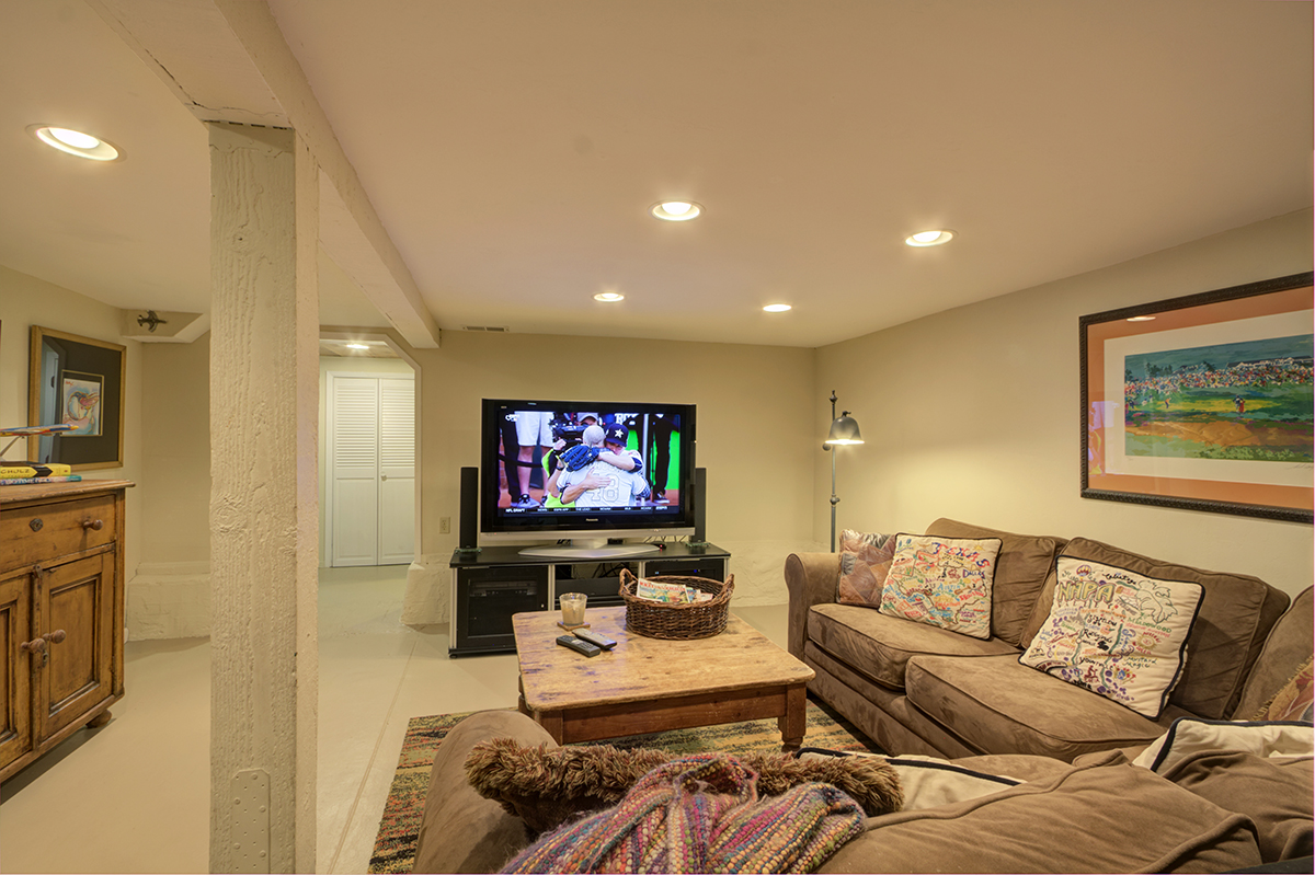 26 1 _MG_8893_4_5_6_7_Interior 2_EDITED - 1407KearneyStreet