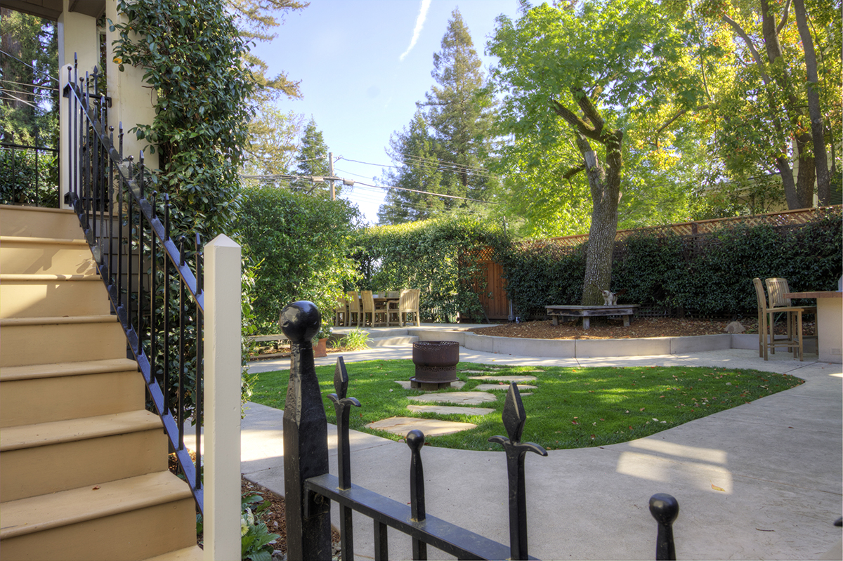 33 5 _MG_8907_08_09_10_11_Smooth 2_EDITED - 1407KearneyStreet