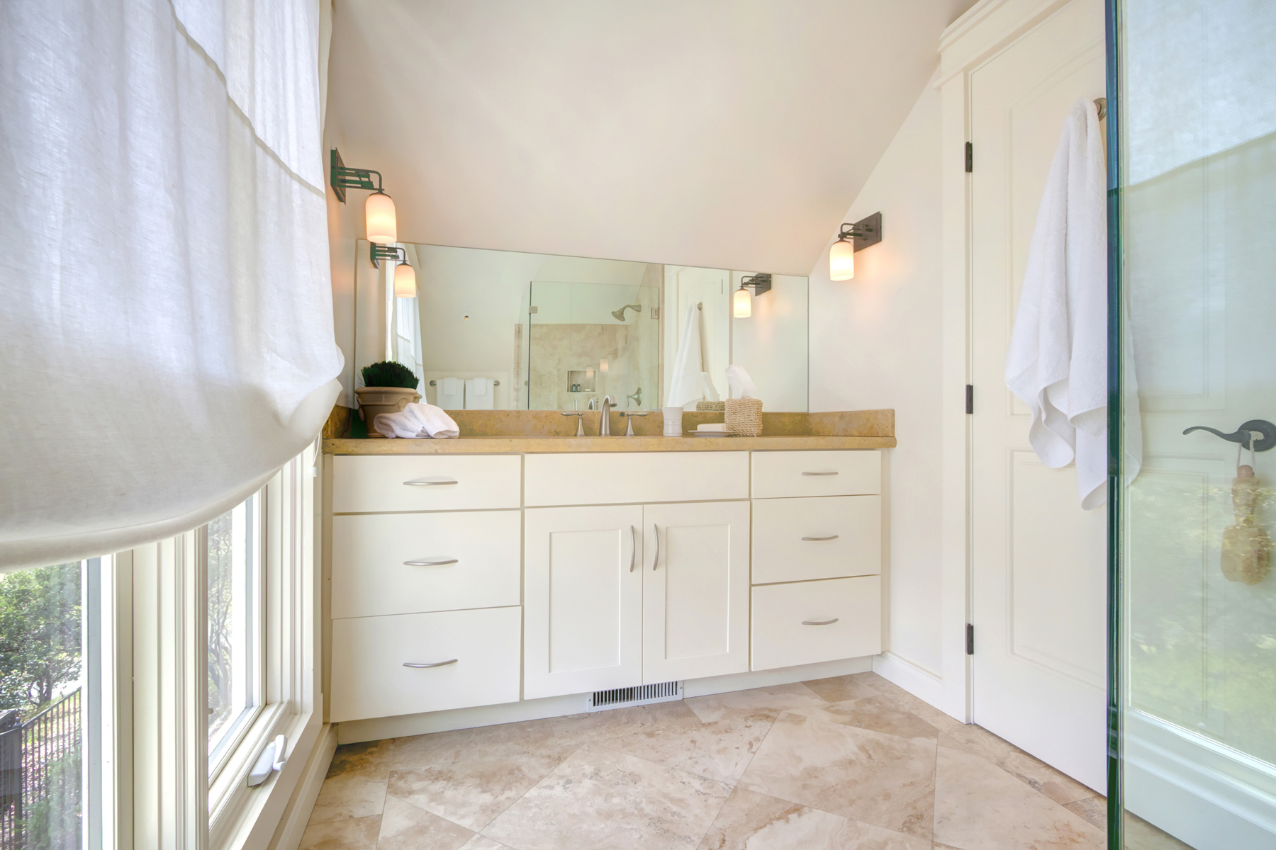 44 G3 5photo- 3417StHelenaHwy