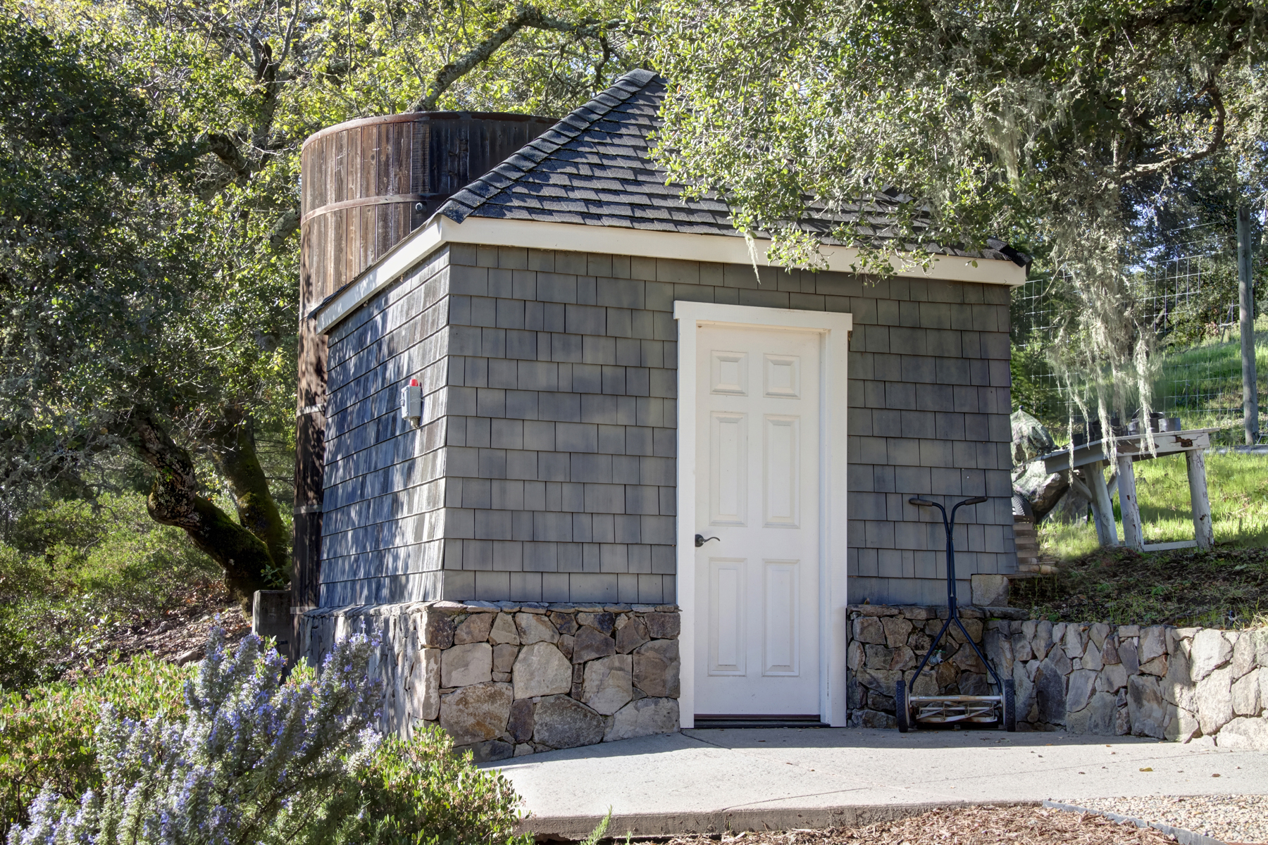 51 H4 _MG_8579adjust- 3417StHelenaHwy